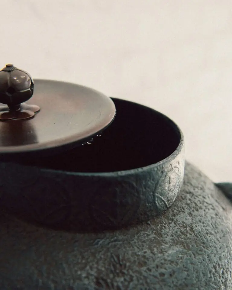 Experience the Art of Matcha: Where Traditional Japanese Tea Ceremony Meets Modern Matcha Lattes